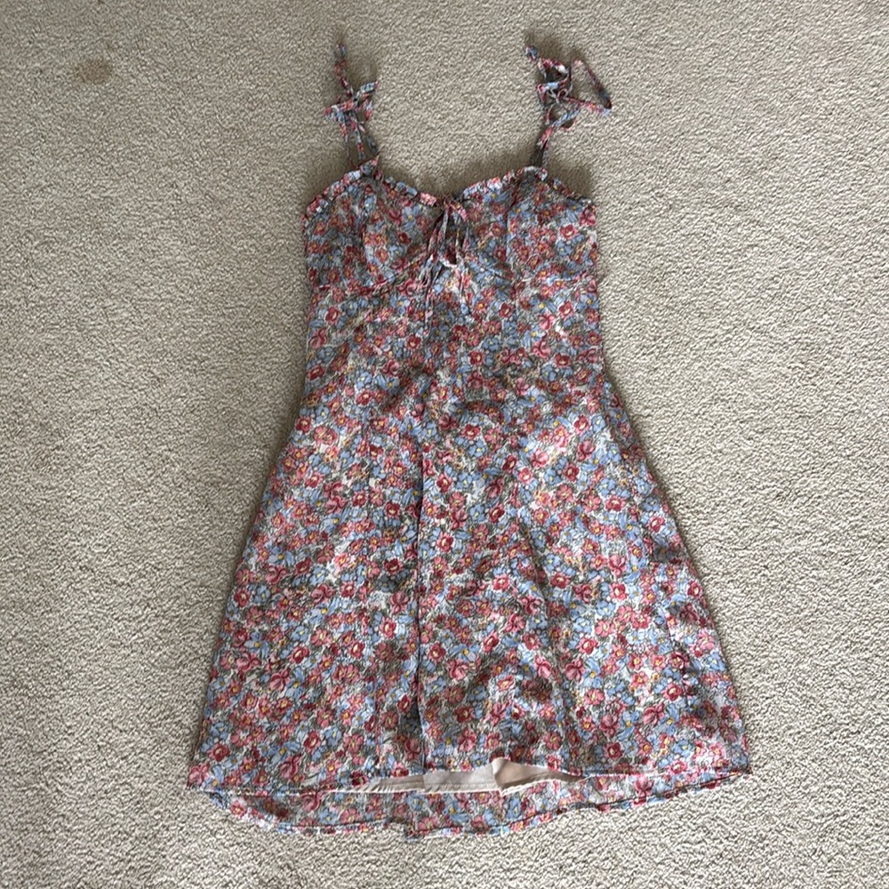 Floral patterned tie strap dress